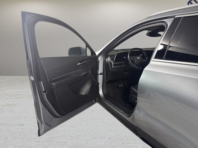 2025 Cadillac XT4 FWD Premium Luxury