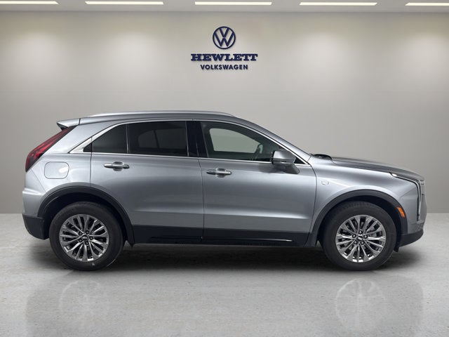 2025 Cadillac XT4 FWD Premium Luxury