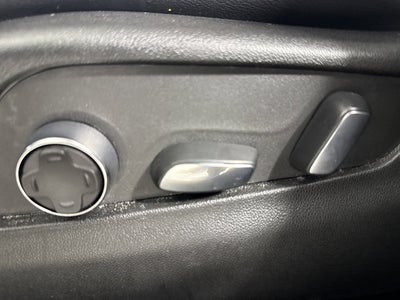 2025 Cadillac XT4 FWD Premium Luxury