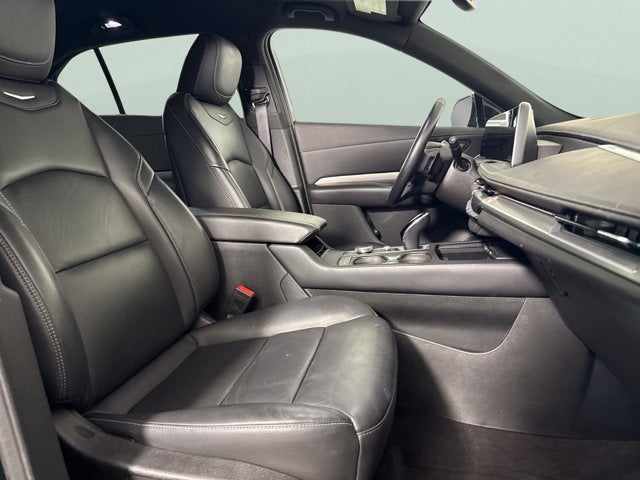 2025 Cadillac XT4 FWD Premium Luxury