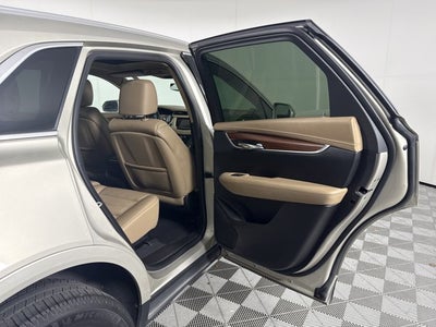 2017 Cadillac XT5 Platinum AWD