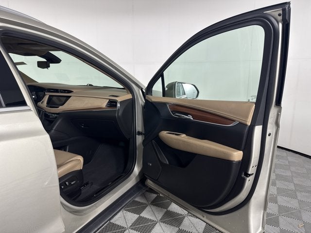 2017 Cadillac XT5 Platinum AWD