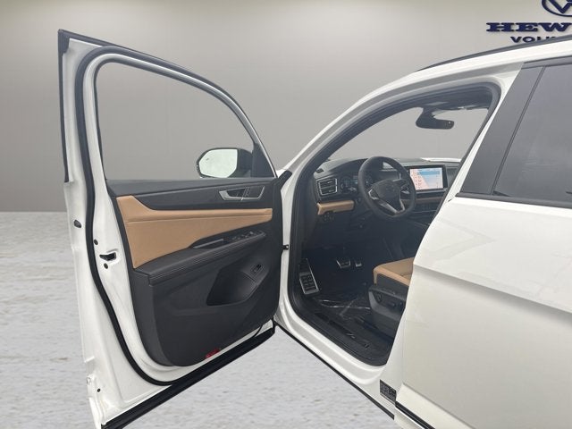 2026 Volkswagen Atlas Cross Sport 2.0T SEL R-Line Black