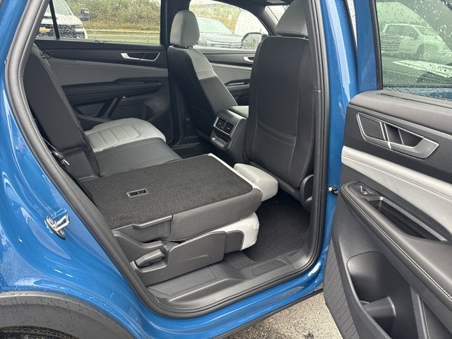 2026 Volkswagen Atlas Cross Sport 2.0T SEL R-Line Black