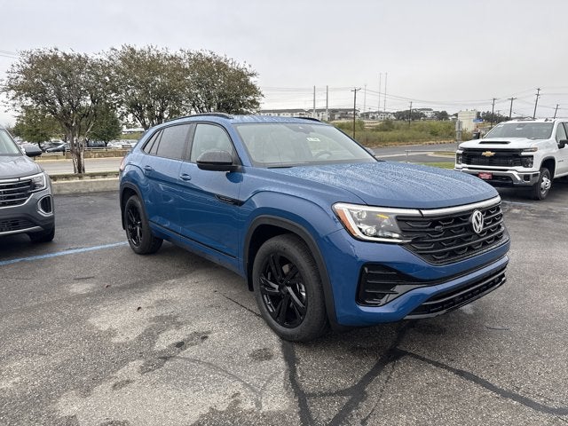 2026 Volkswagen Atlas Cross Sport 2.0T SEL R-Line Black