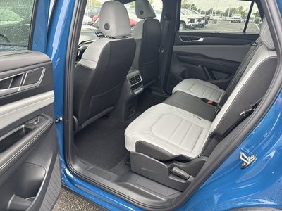 2026 Volkswagen Atlas Cross Sport 2.0T SEL R-Line Black