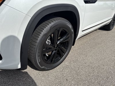 2026 Volkswagen Atlas Cross Sport 2.0T SEL R-Line Black