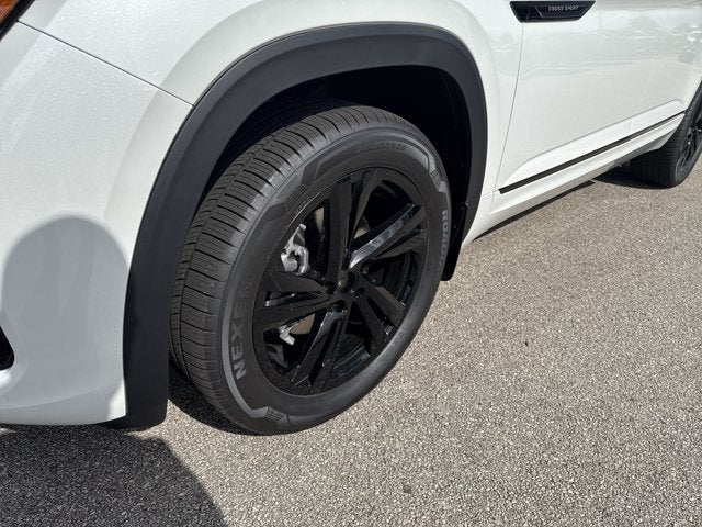 2026 Volkswagen Atlas Cross Sport 2.0T SEL R-Line Black