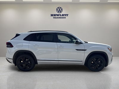 2026 Volkswagen Atlas Cross Sport 2.0T SEL R-Line Black