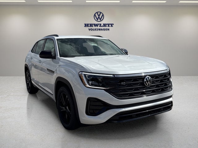 2026 Volkswagen Atlas Cross Sport 2.0T SEL R-Line Black