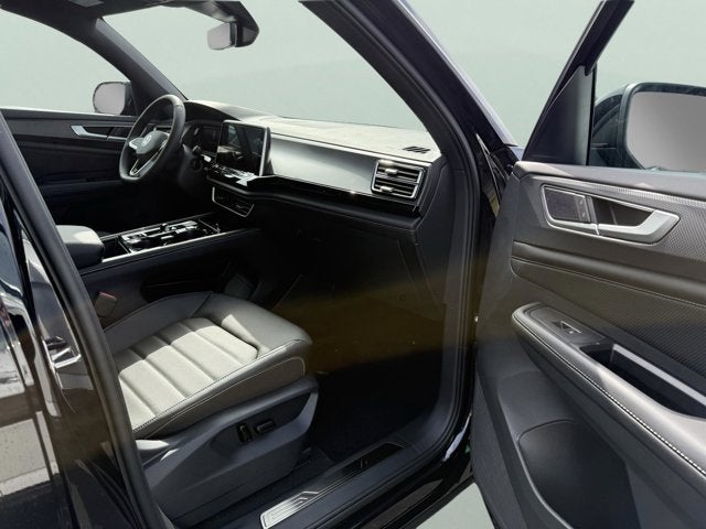 2026 Volkswagen Atlas Cross Sport 2.0T SEL R-Line Black