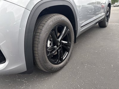 2026 Volkswagen Atlas Cross Sport 2.0T SEL R-Line Black