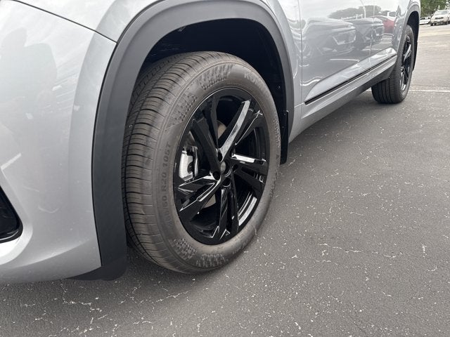 2026 Volkswagen Atlas Cross Sport 2.0T SEL R-Line Black