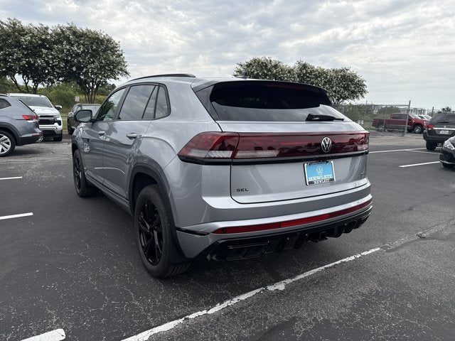 2026 Volkswagen Atlas Cross Sport 2.0T SEL R-Line Black