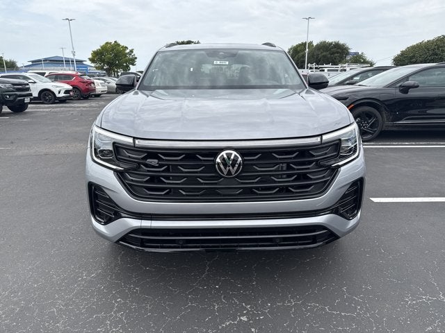 2026 Volkswagen Atlas Cross Sport 2.0T SEL R-Line Black