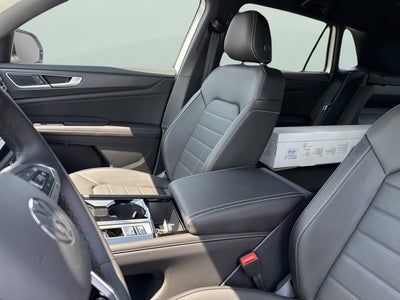 2026 Volkswagen Atlas Cross Sport 2.0T SEL R-Line Black