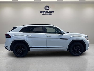 2026 Volkswagen Atlas Cross Sport 2.0T SEL R-Line Black
