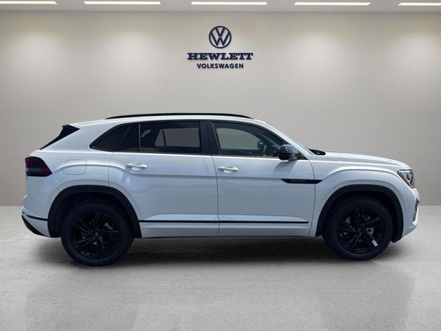 2026 Volkswagen Atlas Cross Sport 2.0T SEL R-Line Black