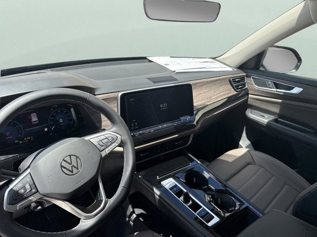 2026 Volkswagen Atlas 2.0T SEL with Captain's Chairs