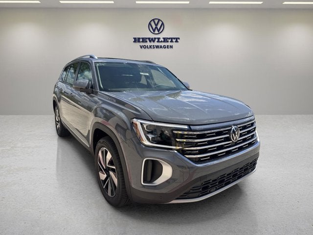 2026 Volkswagen Atlas 2.0T SEL with Captain's Chairs