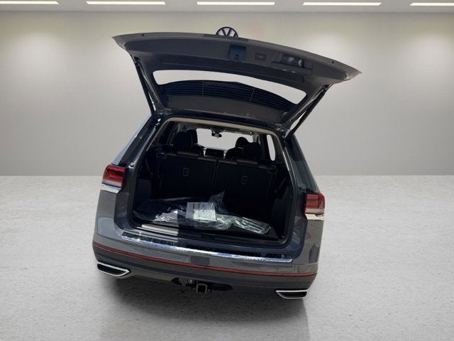 2026 Volkswagen Atlas 2.0T SEL with Captain's Chairs