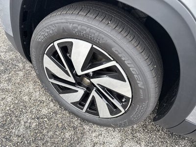 2026 Volkswagen Atlas 2.0T SEL with Captain's Chairs