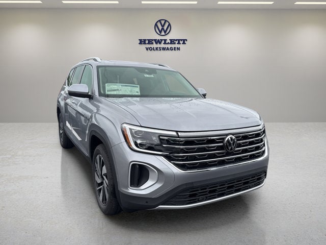 2026 Volkswagen Atlas 2.0T SEL with Captain's Chairs