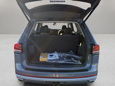 2026 Volkswagen Atlas 2.0T Peak Edition with Captain's Chairs