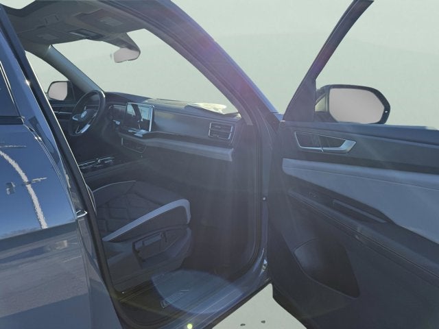 2026 Volkswagen Atlas 2.0T Peak Edition with Captain's Chairs