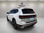 2026 Volkswagen Atlas 2.0T Peak Edition with Captain's Chairs