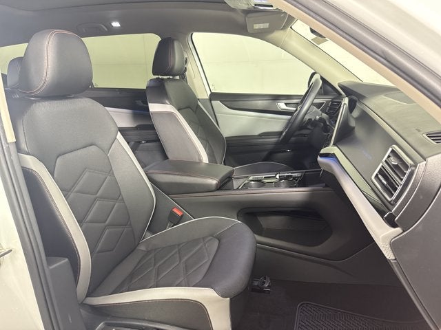 2024 Volkswagen Atlas 2.0T Peak Edition SE w/Technology