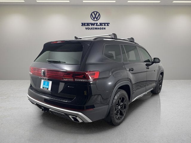 2024 Volkswagen Atlas 2.0T Peak Edition SE w/Technology