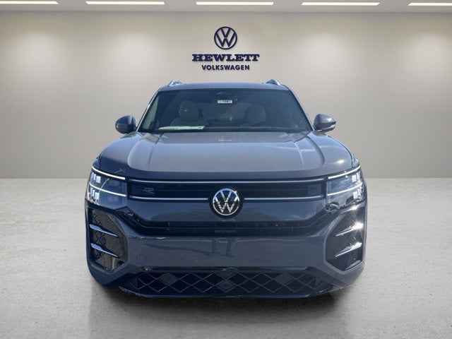 2027 Volkswagen Atlas SEL Premium R-Line with Captain's Chairs