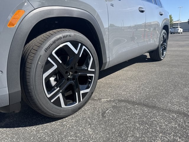 2027 Volkswagen Atlas SEL Premium R-Line with Captain's Chairs