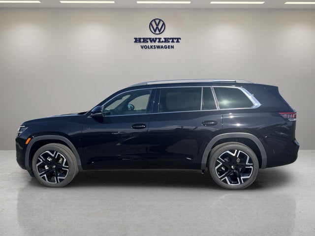 2027 Volkswagen Atlas SEL Premium R-Line with Captain's Chairs