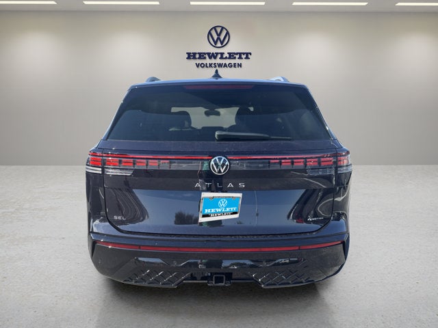 2027 Volkswagen Atlas SEL Premium R-Line with Captain's Chairs