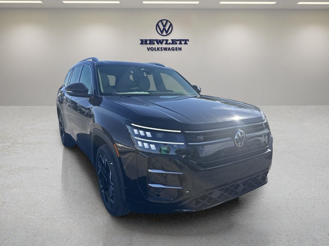 2027 Volkswagen Atlas SEL Premium R-Line with Captain's Chairs