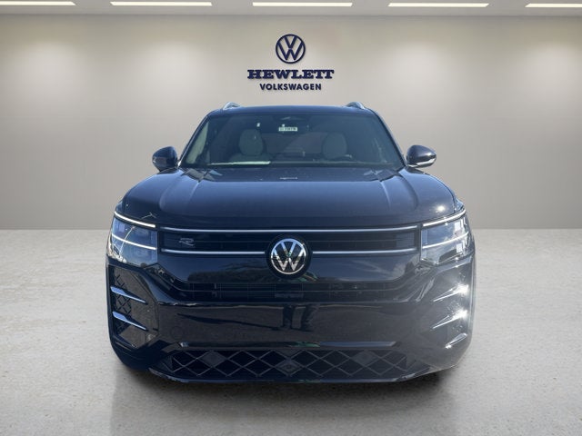 2027 Volkswagen Atlas SEL Premium R-Line with Captain's Chairs