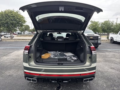 2026 Volkswagen Atlas Cross Sport 2.0T SEL Premium R-Line