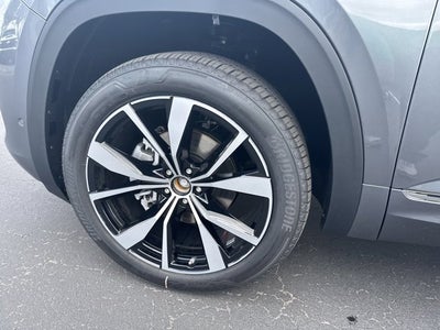 2025 Volkswagen Atlas Cross Sport 2.0T SEL Premium R-Line