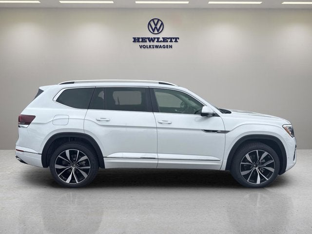 2026 Volkswagen Atlas 2.0T SEL Premium R-Line with Captain's Chairs