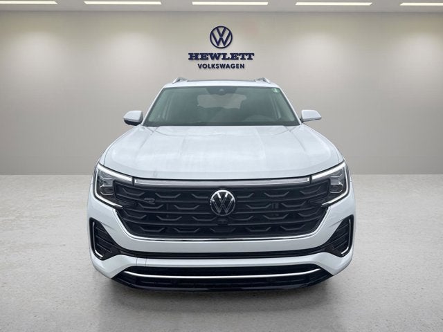 2026 Volkswagen Atlas 2.0T SEL Premium R-Line with Captain's Chairs