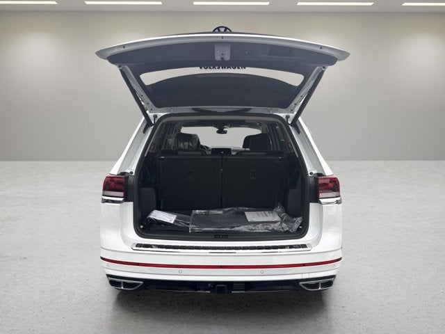 2026 Volkswagen Atlas 2.0T SEL Premium R-Line with Captain's Chairs