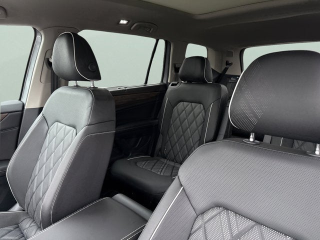 2026 Volkswagen Atlas 2.0T SEL Premium R-Line with Captain's Chairs