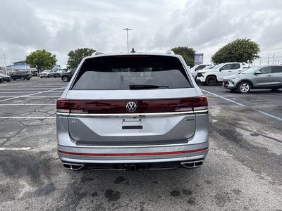 2026 Volkswagen Atlas 2.0T SEL Premium R-Line with Captain's Chairs