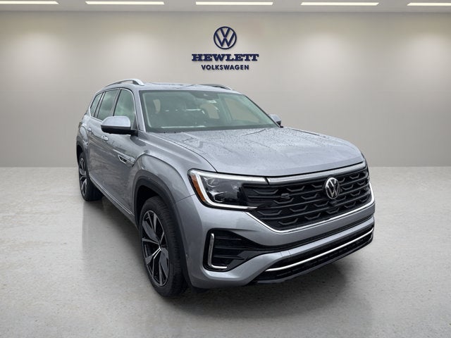 2026 Volkswagen Atlas 2.0T SEL Premium R-Line with Captain's Chairs