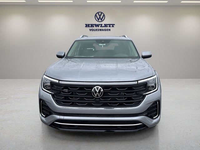 2026 Volkswagen Atlas 2.0T SEL Premium R-Line with Captain's Chairs