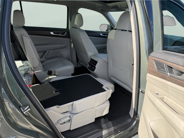 2026 Volkswagen Atlas 2.0T SEL Premium R-Line with Captain's Chairs