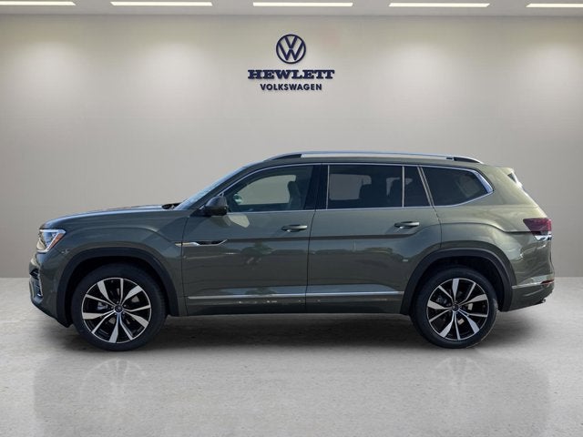 2026 Volkswagen Atlas 2.0T SEL Premium R-Line with Captain's Chairs