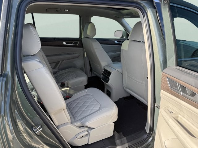 2026 Volkswagen Atlas 2.0T SEL Premium R-Line with Captain's Chairs